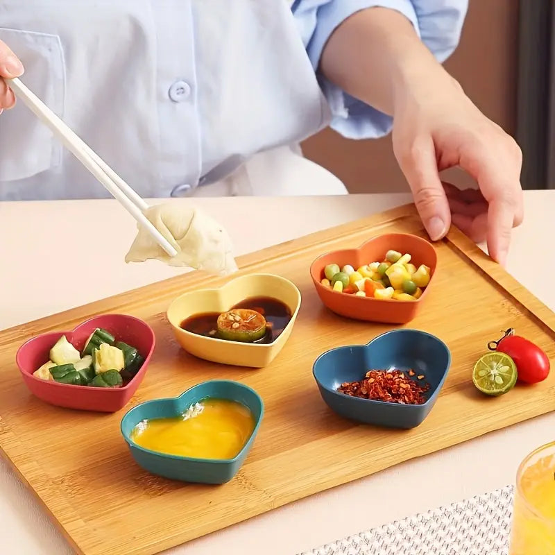 6pcs Set of Heart-Shaped Dipping Sauce Bowls