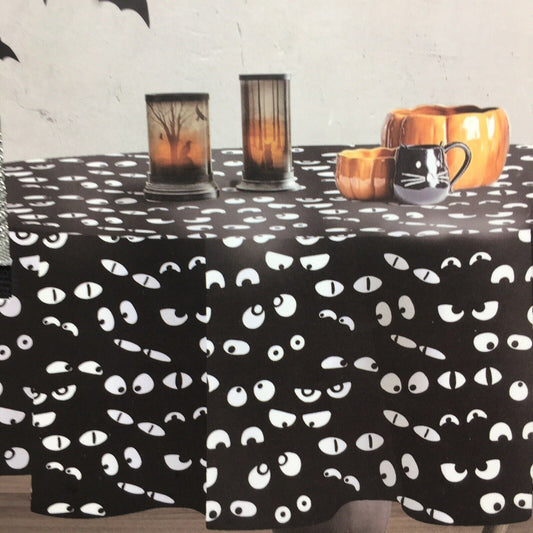 Envogue Lunaville Glow-in-the-Dark Eyeballs Tablecloth