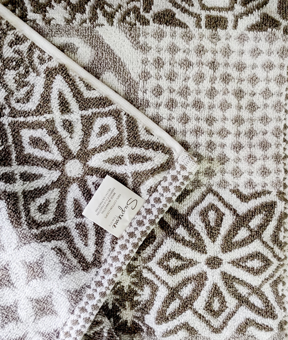 Supreme Quality Cotton Bath Size Towel