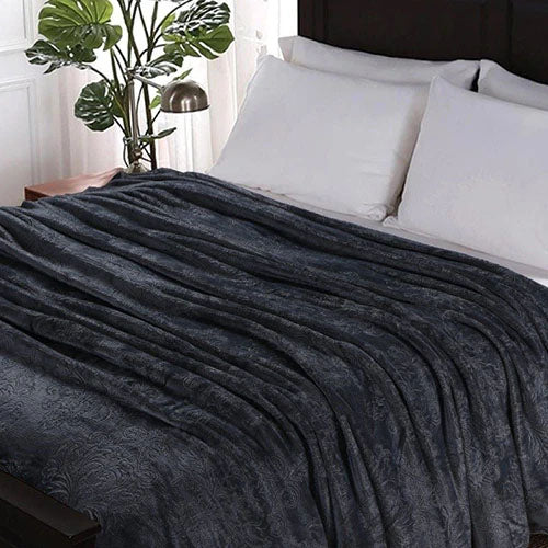 Luxuriously Soft Charcoal Velvet Fleece Blankets For Gentle weather