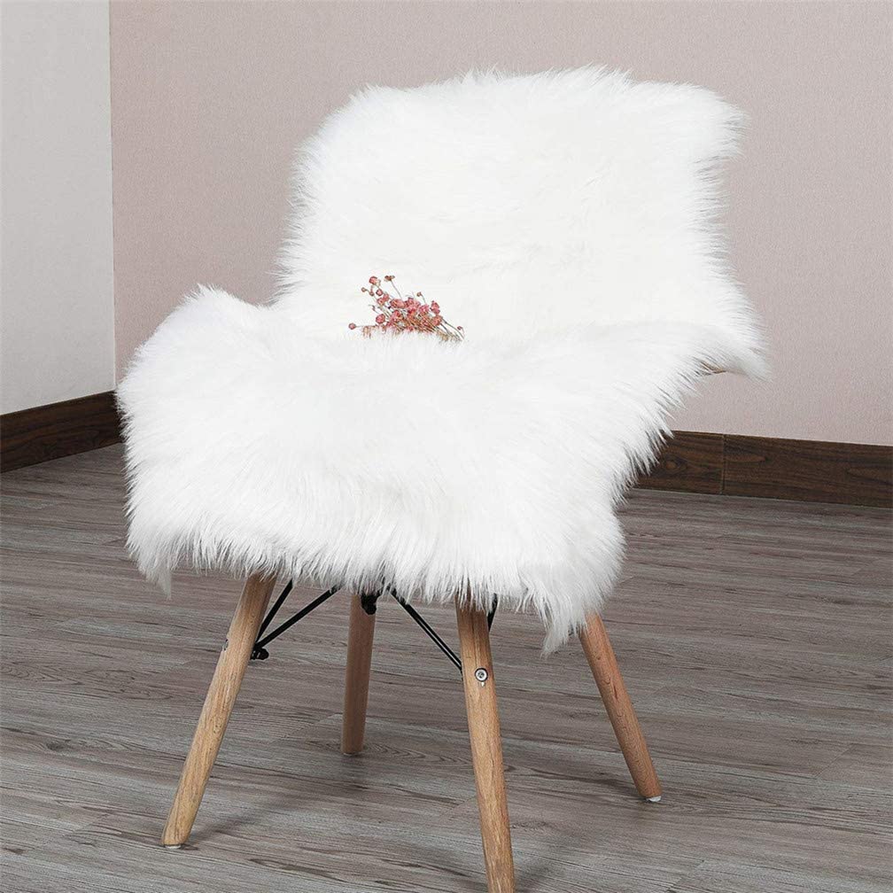 Soft Faux Fur Rug White Chair Cover Seat Pad Shaggy Area Rugs for Bedroom Sofa Living Room Floor(2 x 3 Feet （60 x 90 cm） (White)
