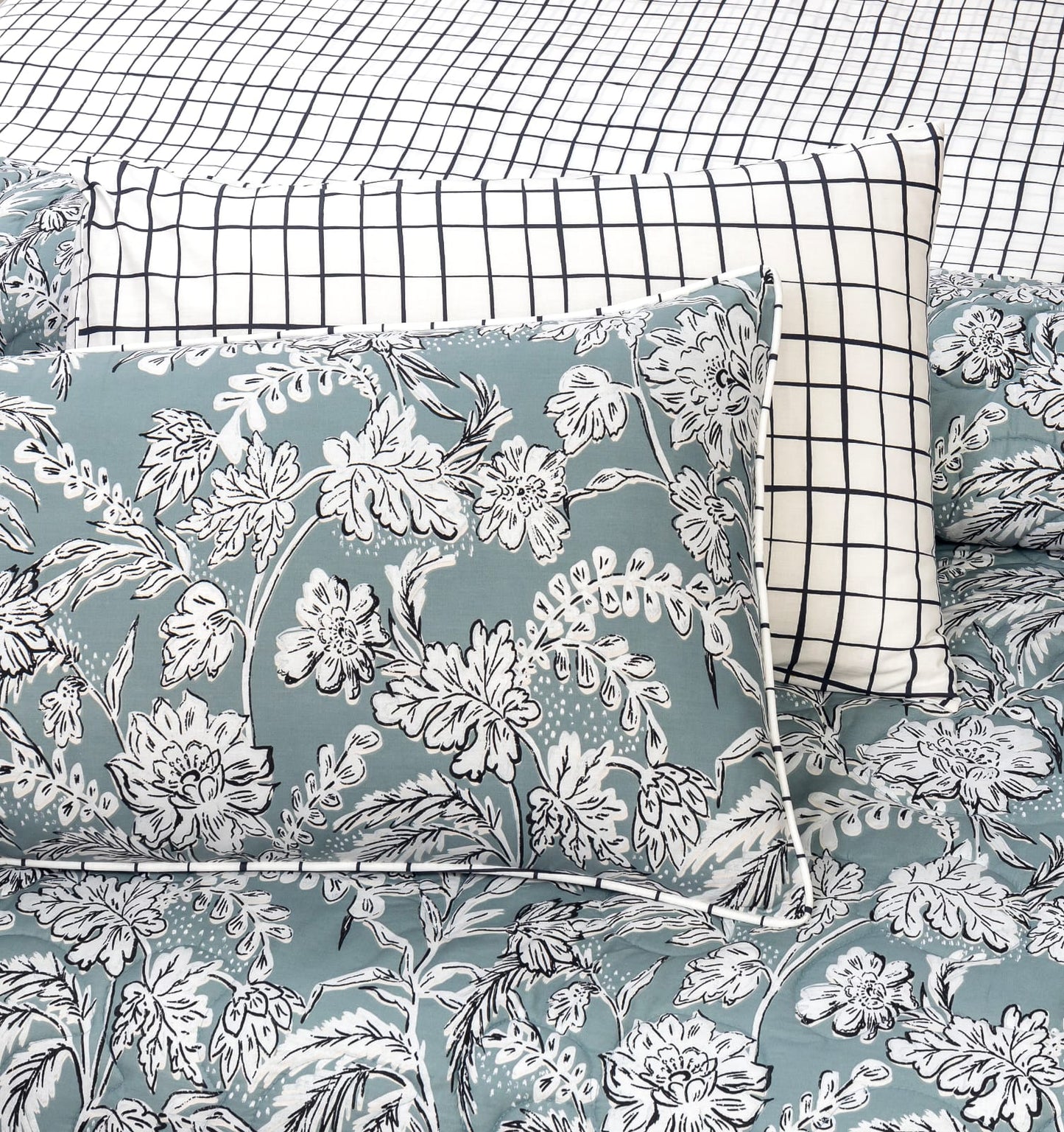 Export Quality Cotton Bed Sheet & Comforter Set