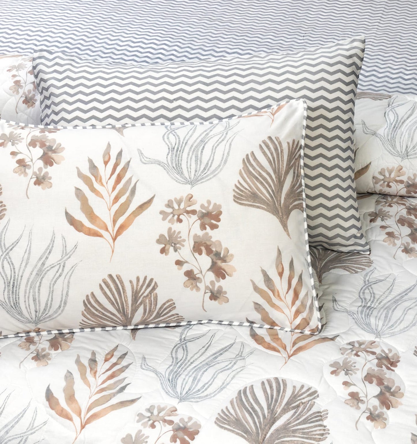 Export Quality Cotton Bed Sheet & Comforter Set