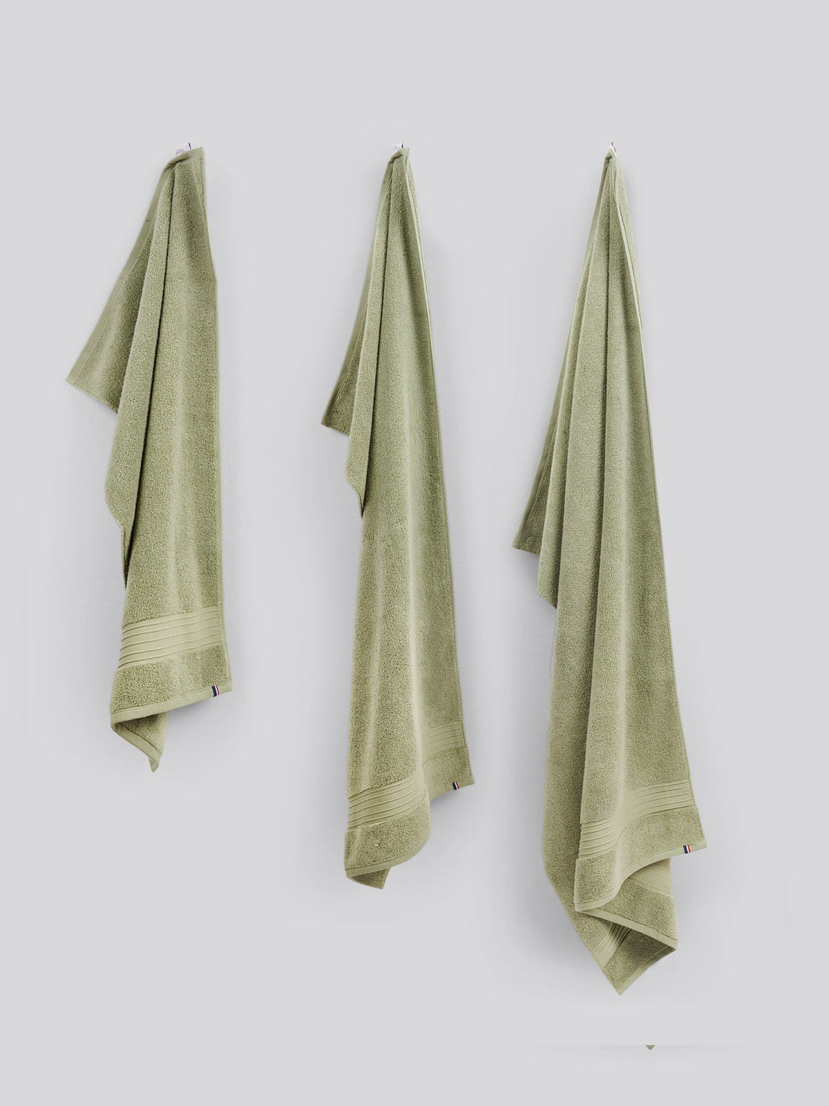 Mineral Green Pure Cotton Zero Twist Polo Bath Towel